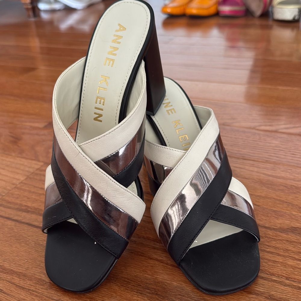 Anne Klein Slides 8.5